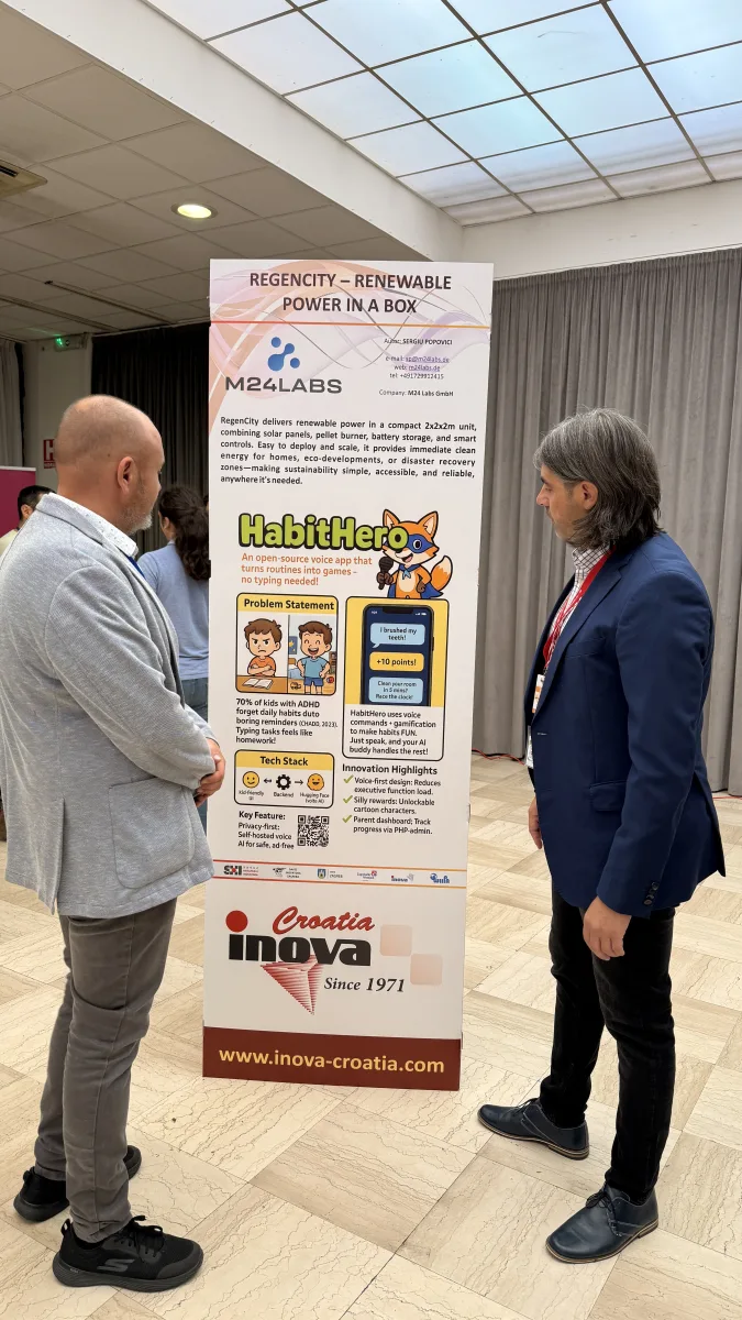 Exhibitors discussing an innovation at INOVA 2025.