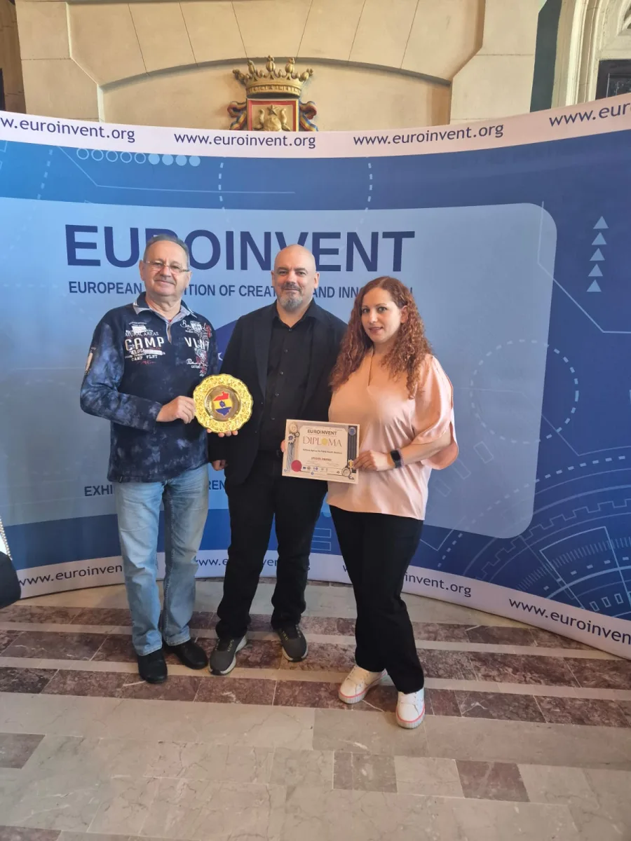 Award recipients at the EUROINVENT 2025 event backdrop.